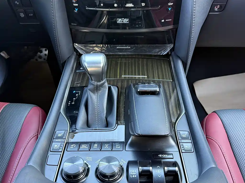 Lexus LX — фото 20