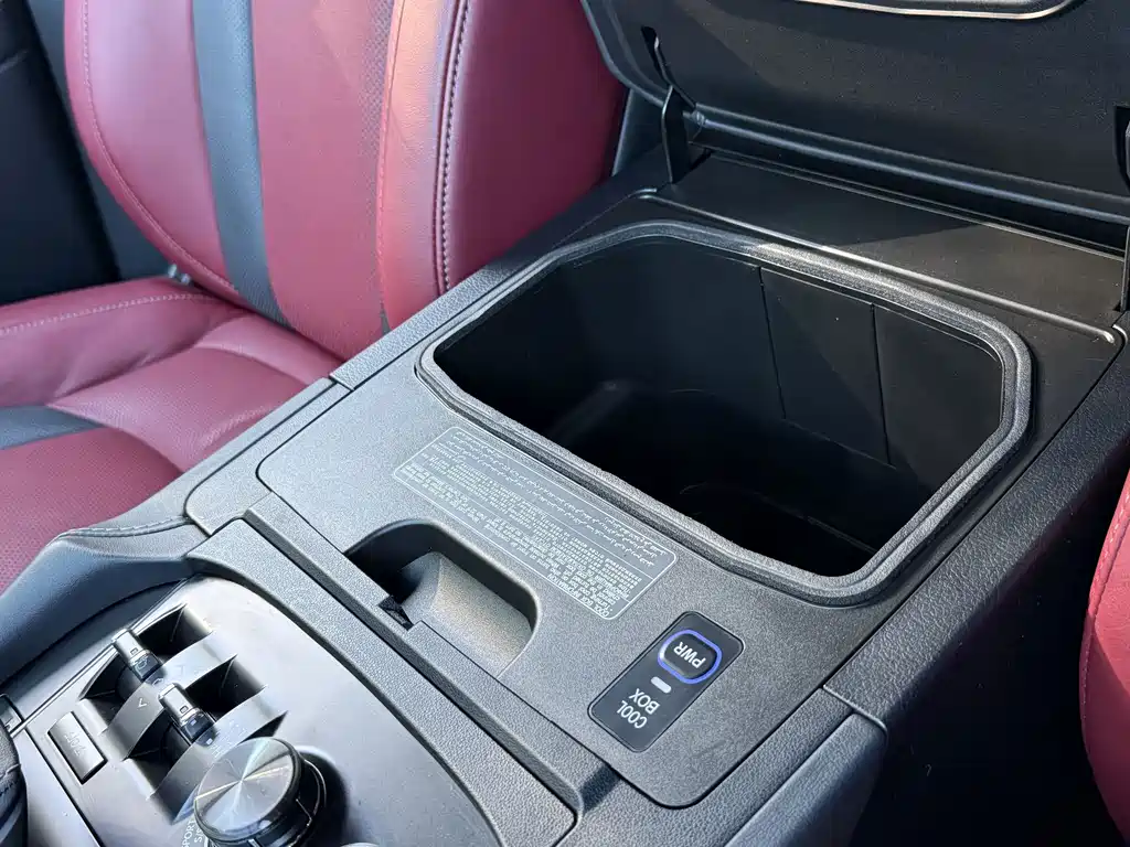 Lexus LX — фото 22