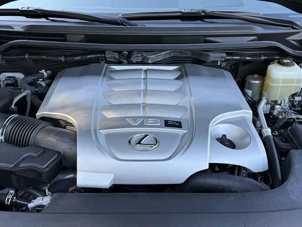 Lexus LX — фото 25