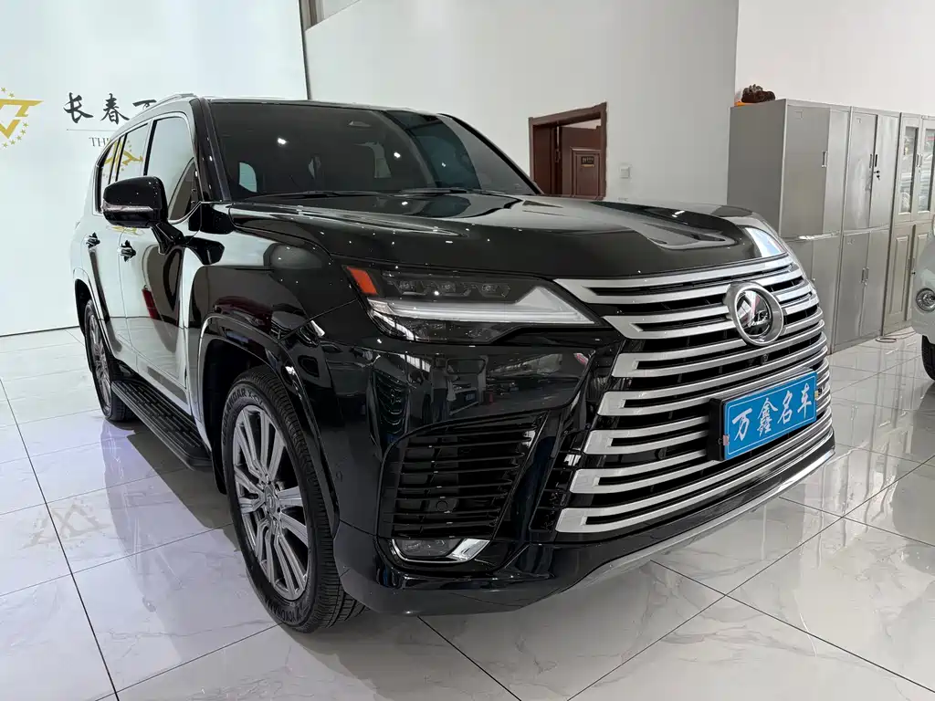 Lexus LX — фото 3