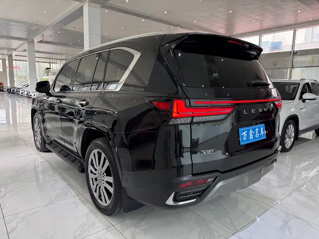 Lexus LX — фото 22