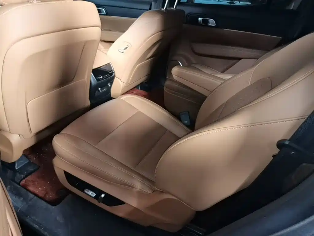Li Auto Li ONE — фото 17