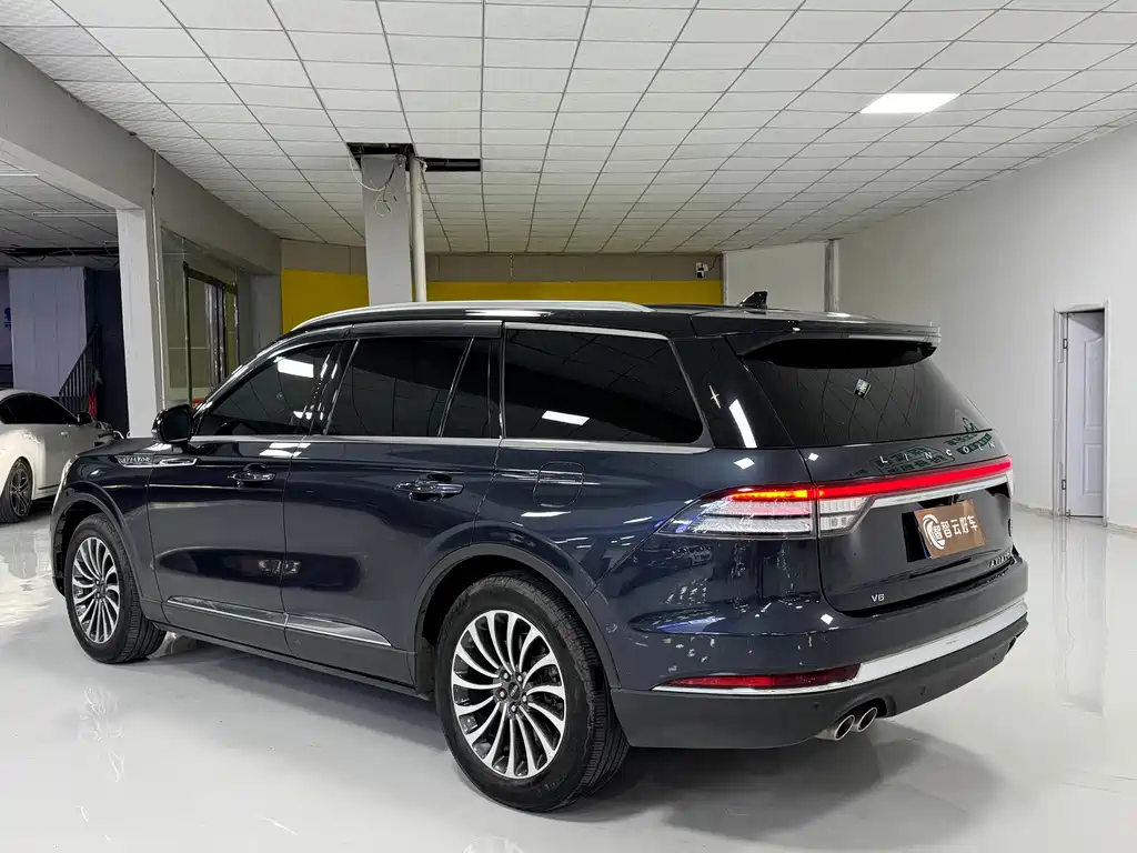 Lincoln Aviator — фото 9