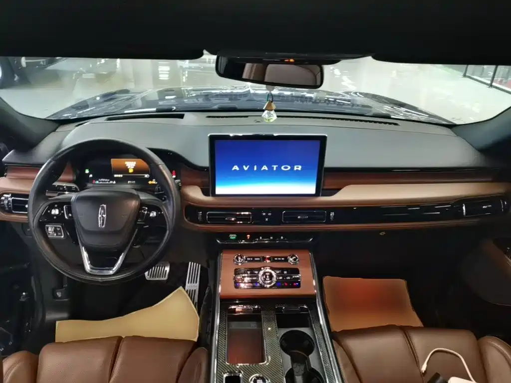 Lincoln Aviator — фото 10