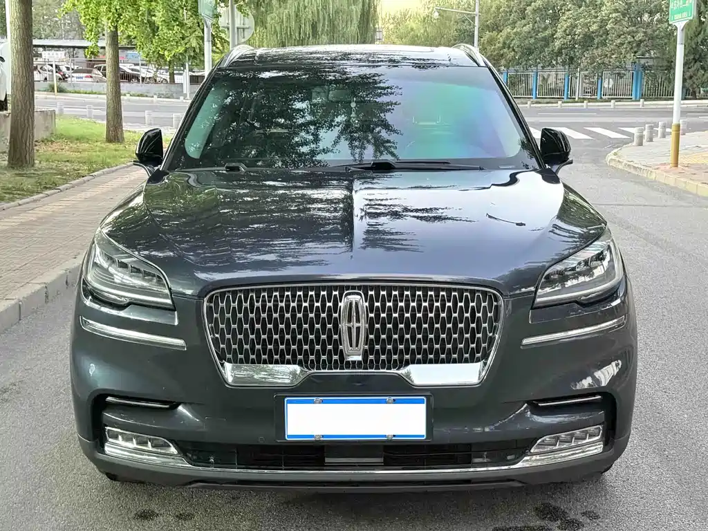 Lincoln Aviator — фото 2