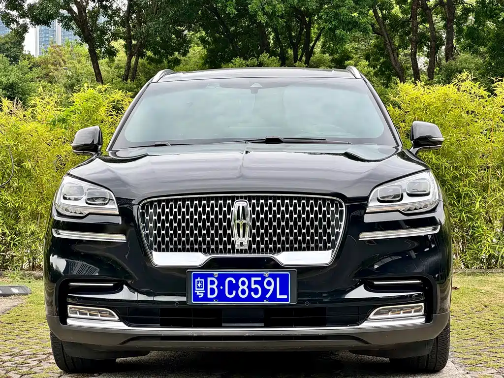 Lincoln Aviator — фото 2