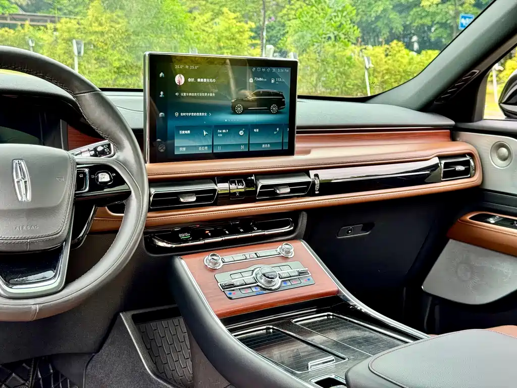 Lincoln Aviator — фото 10
