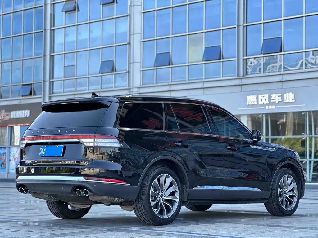 Lincoln Aviator — фото 6