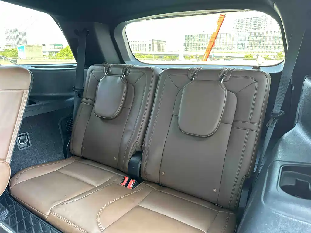 Lincoln Aviator — фото 10