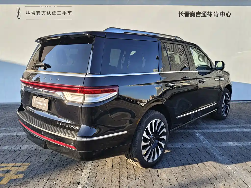 Lincoln Navigator — фото 12