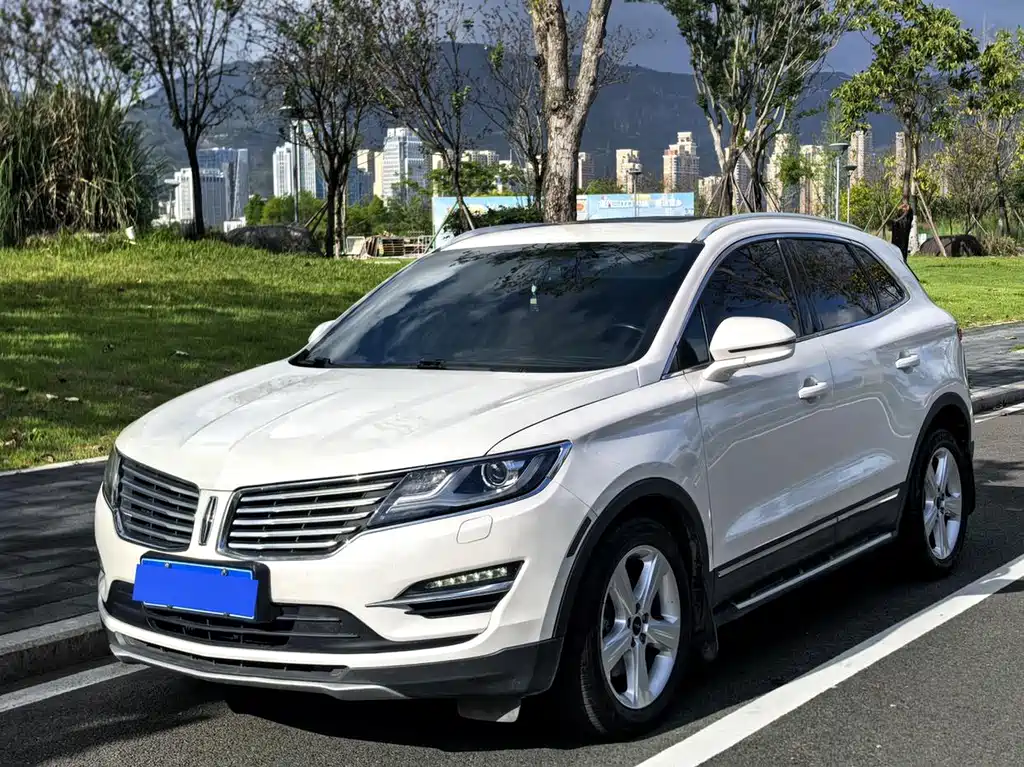 Lincoln MKC — фото 19