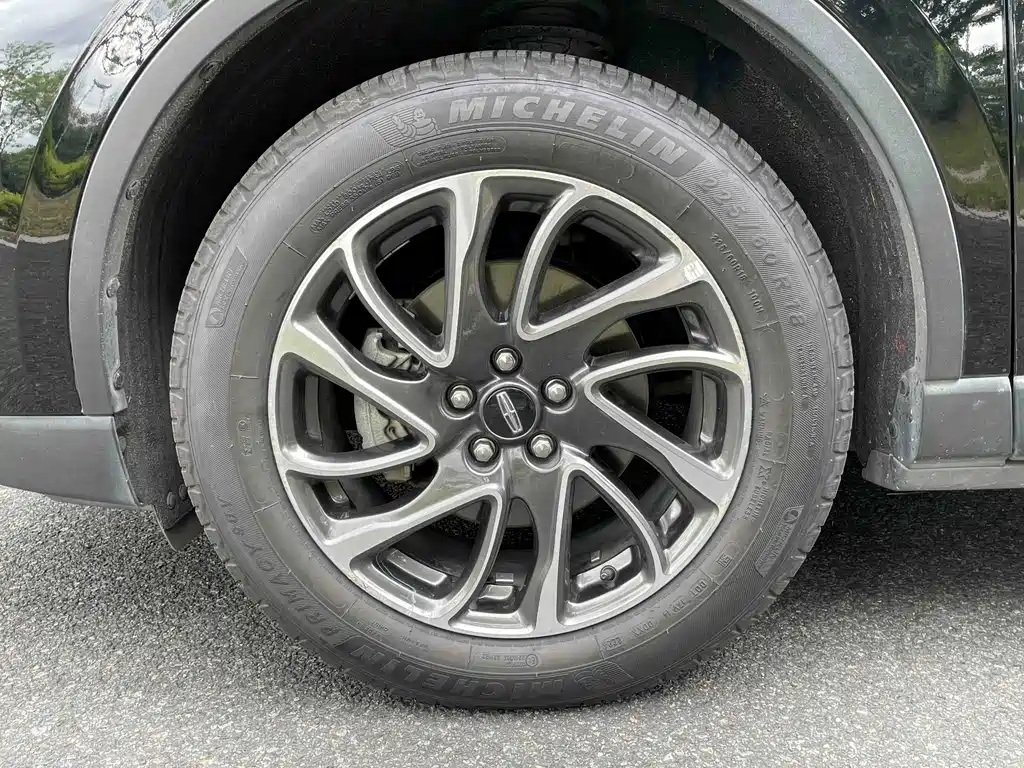 Lincoln Corsair — фото 15