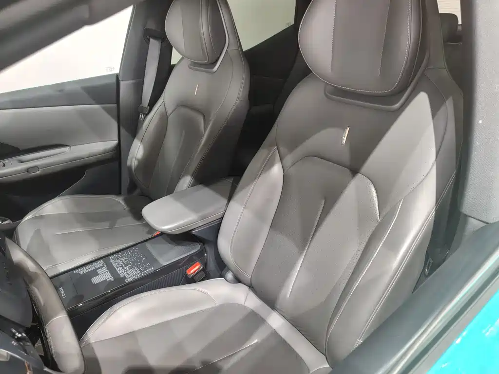 Lynk & Co 20 — фото 18