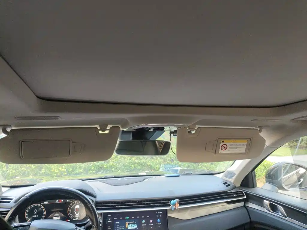 Lynk & Co 01 — фото 14