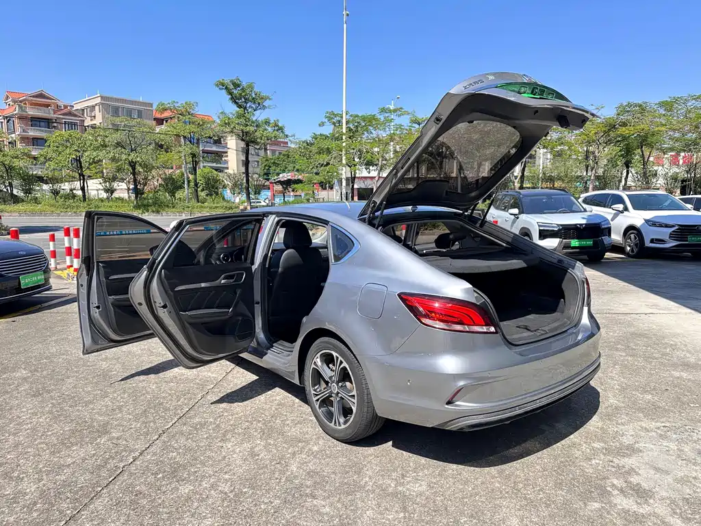 MG 6 New Energy — фото 20