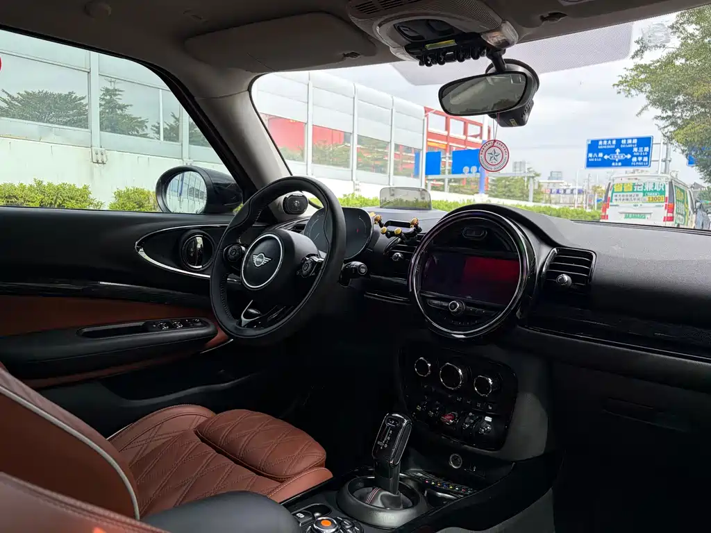MINI Mini Clubman — фото 11