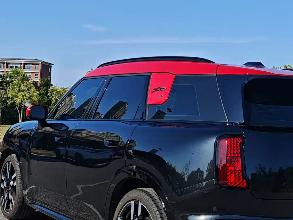 MINI Mini JCW Countryman — фото 13