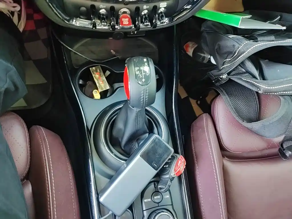 MINI Mini Clubman — фото 14