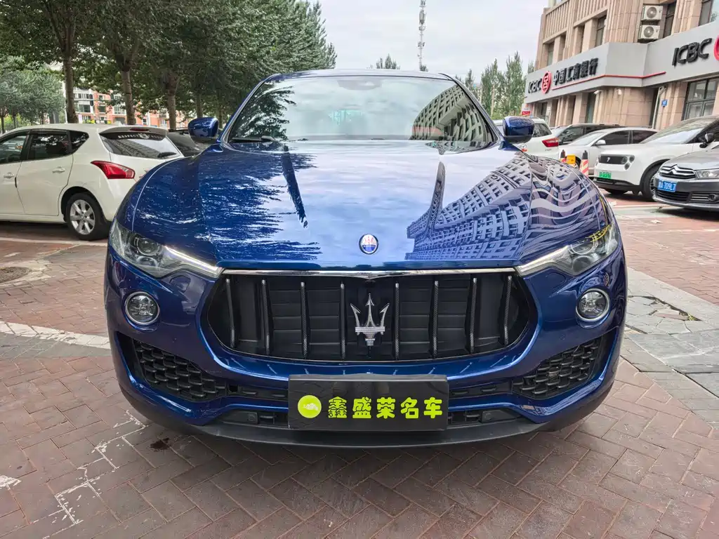 Maserati Levante — фото 2