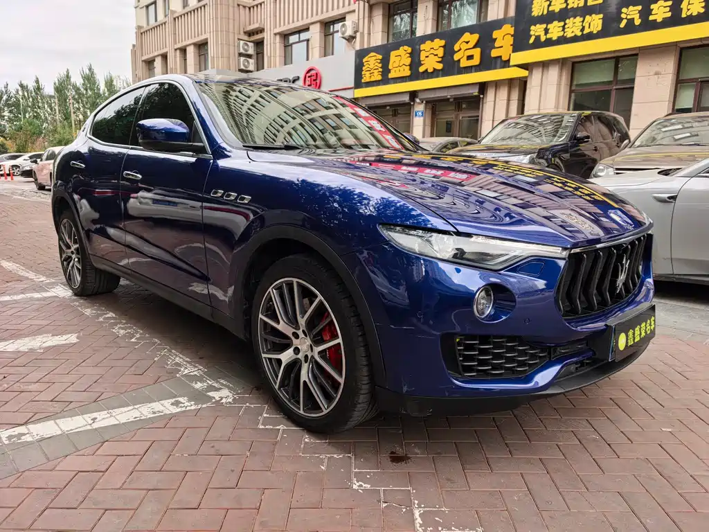 Maserati Levante — фото 3