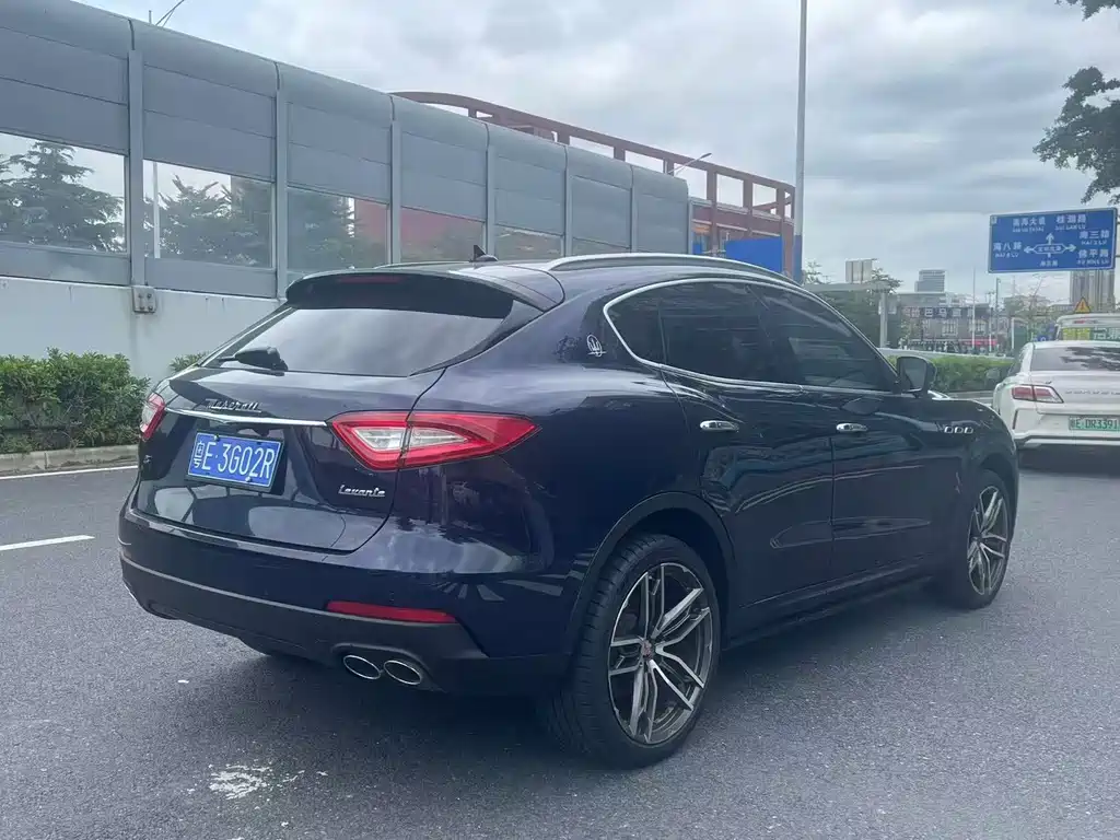 Maserati Levante — фото 5