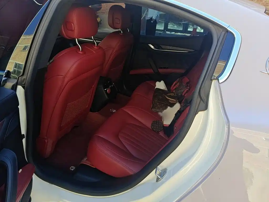 Maserati Ghibli — фото 15