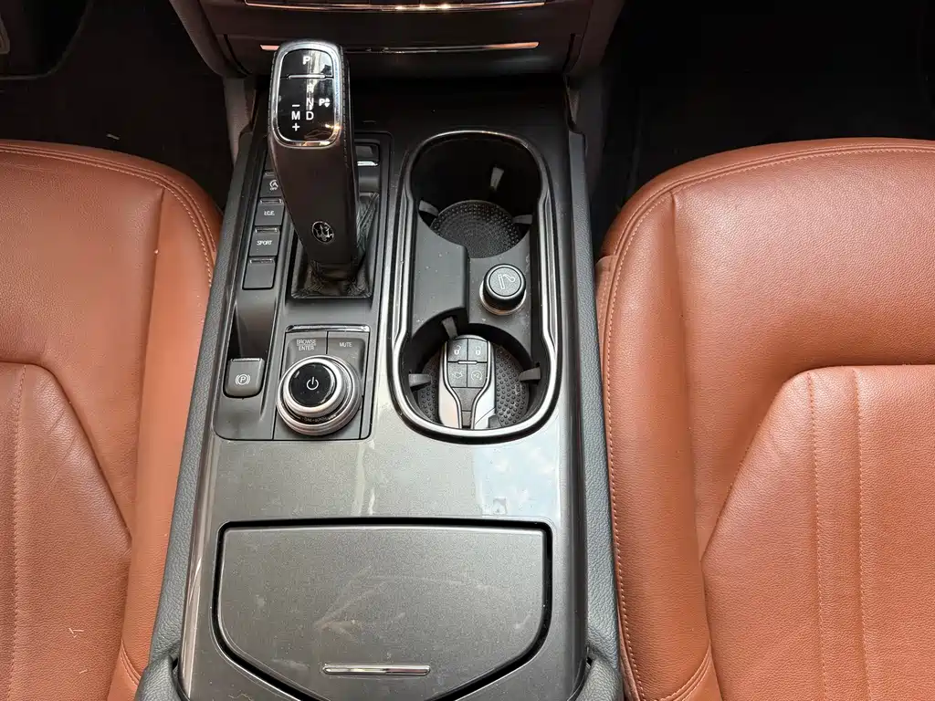 Maserati Ghibli — фото 11