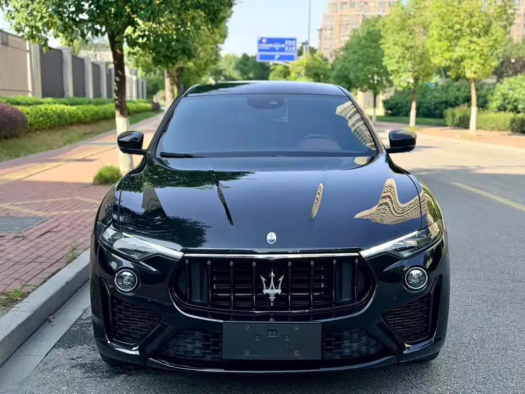 Maserati Levante — фото 2