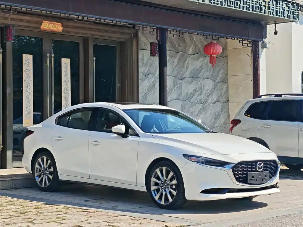 Mazda 3 Axela — фото 3