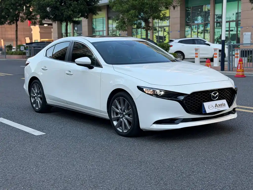 Mazda 3 Axela — фото 3