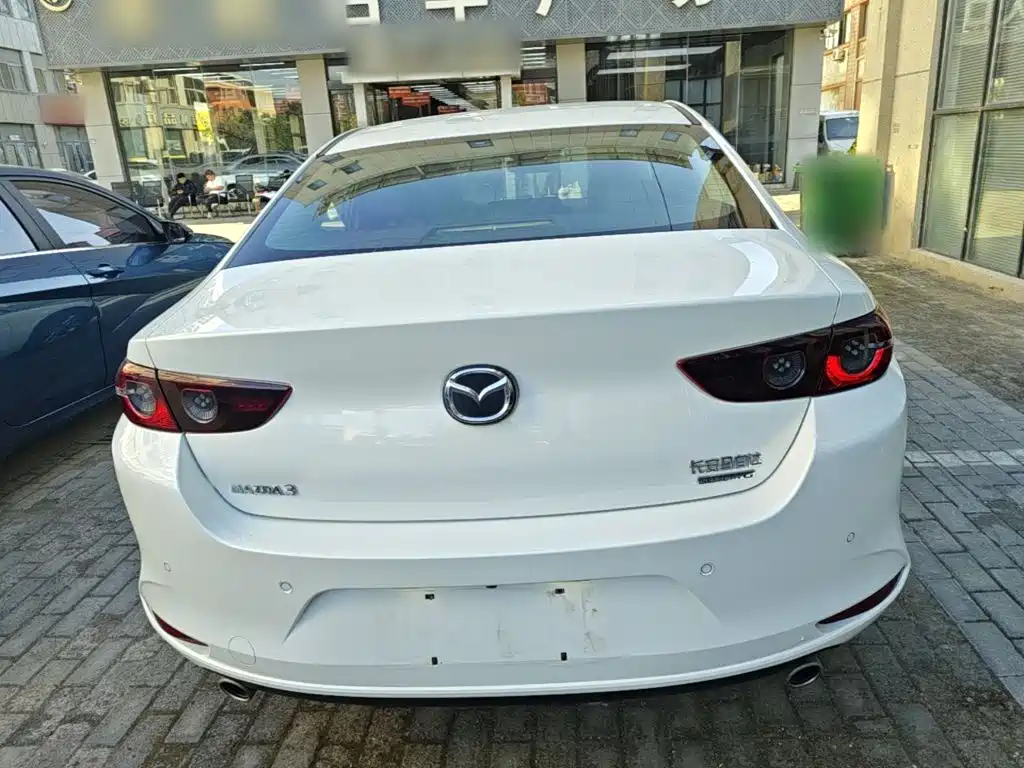 Mazda 3 Axela — фото 6