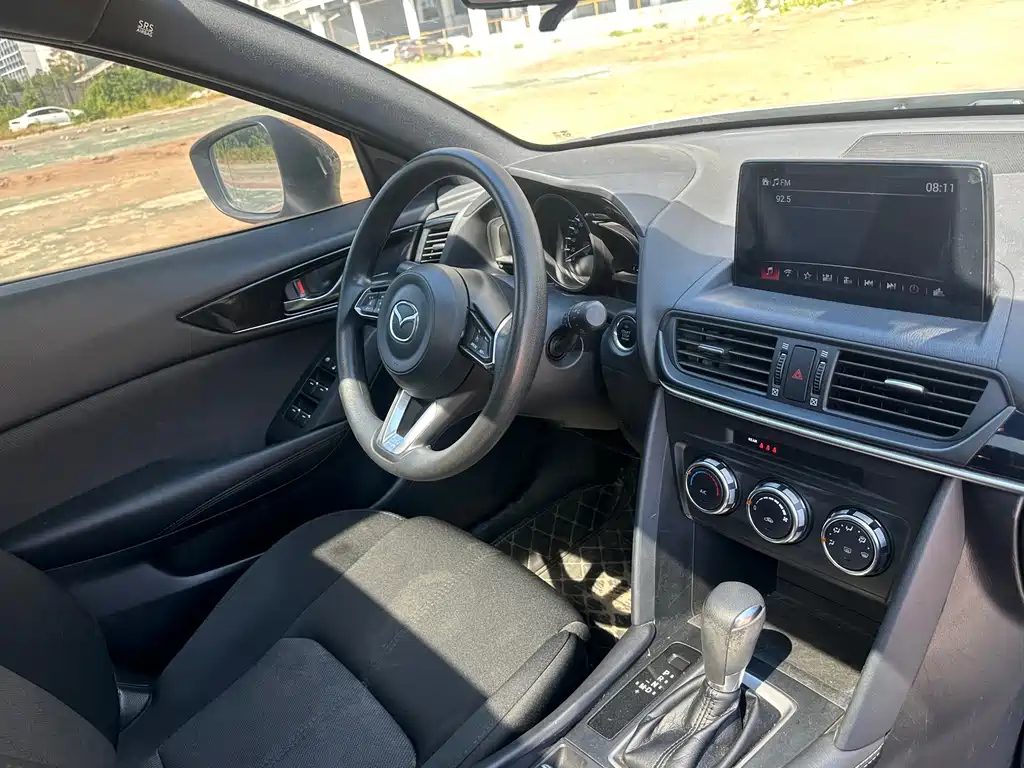 Mazda CX-4 — фото 13