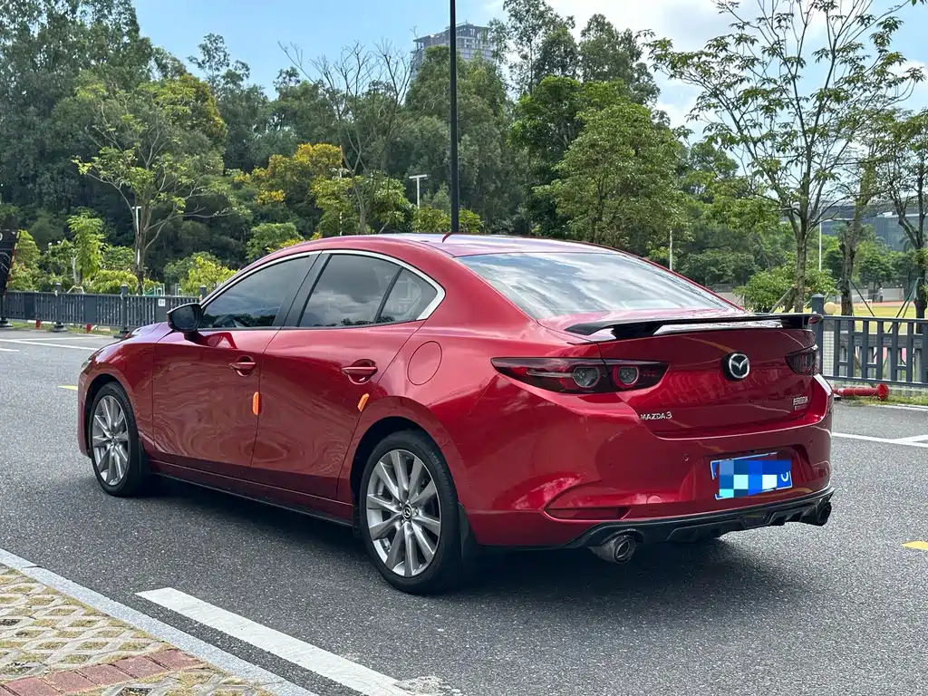 Mazda 3 Axela — фото 18