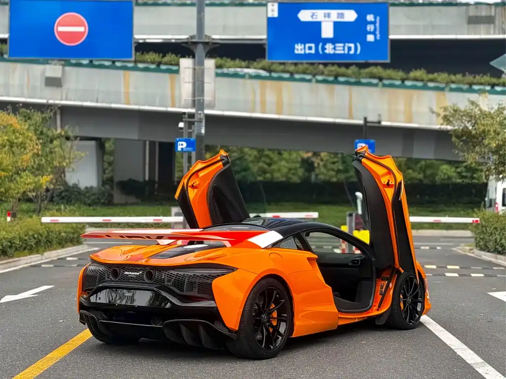 McLaren Artura — фото 7