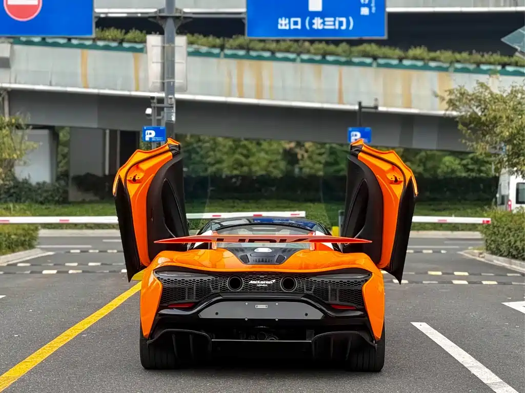 McLaren Artura — фото 8