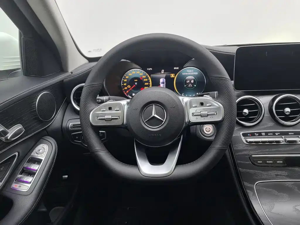 Mercedes-Benz C-Class — фото 11