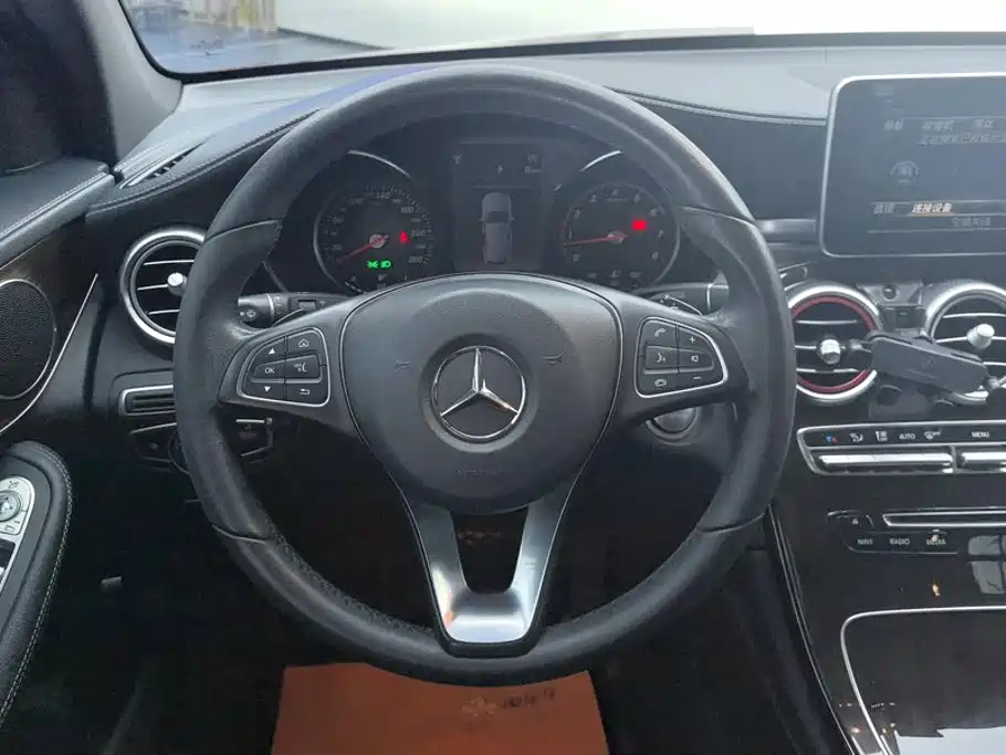 Mercedes-Benz GLC — фото 15