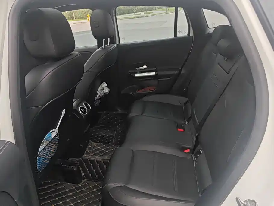 Mercedes-Benz GLA — фото 11