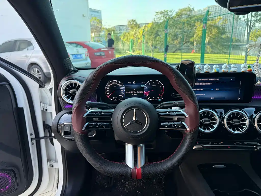 Mercedes-Benz A-Class — фото 10
