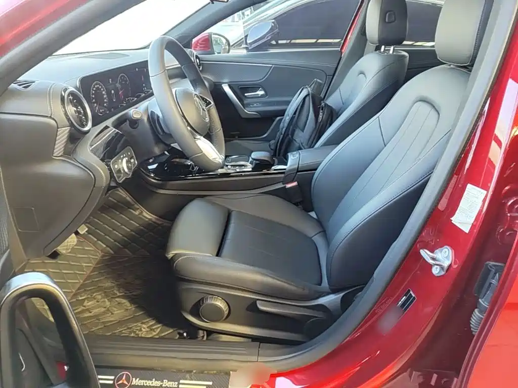 Mercedes-Benz A-Class — фото 15