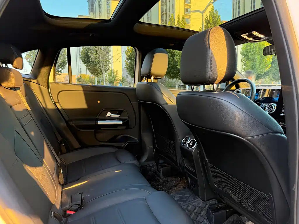 Mercedes-Benz GLA — фото 6