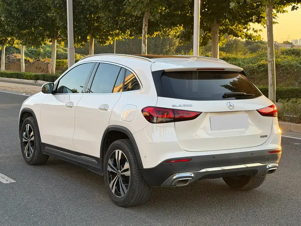 Mercedes-Benz GLA — фото 7
