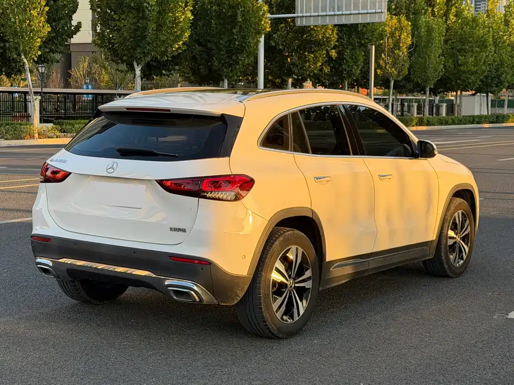 Mercedes-Benz GLA — фото 9