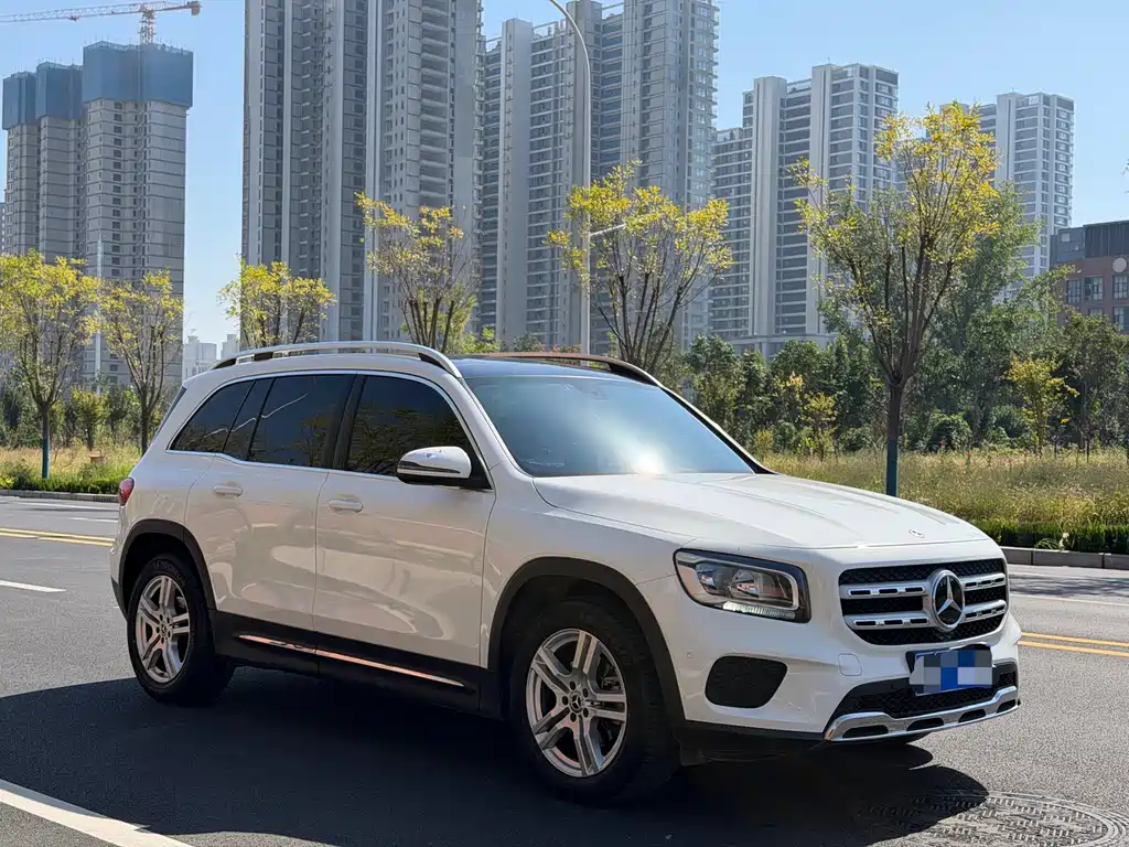 Mercedes-Benz GLB — фото 3