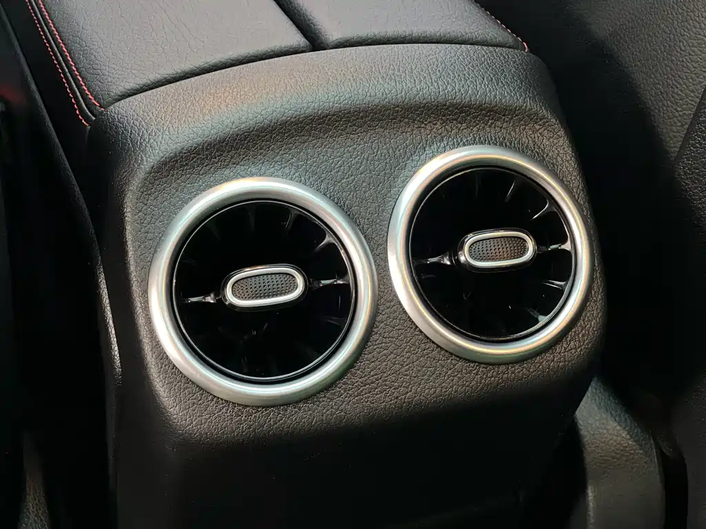 Mercedes-Benz A-Class — фото 16