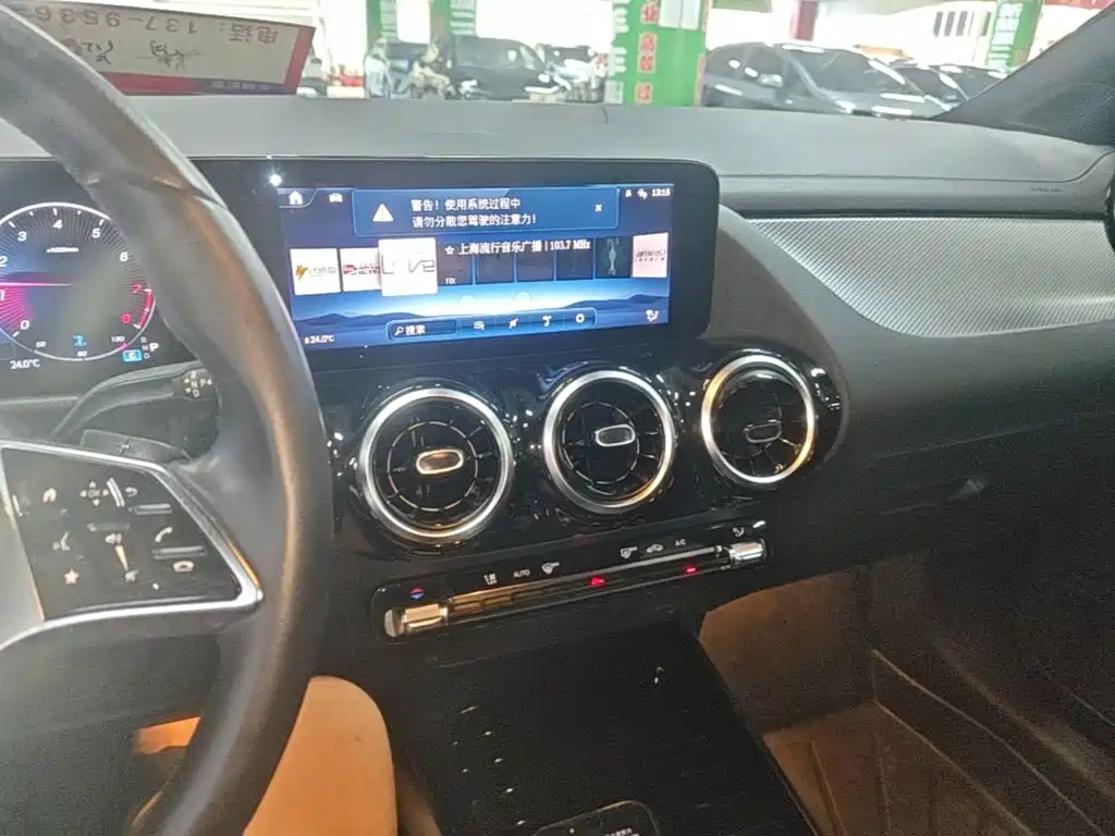 Mercedes-Benz GLA — фото 13