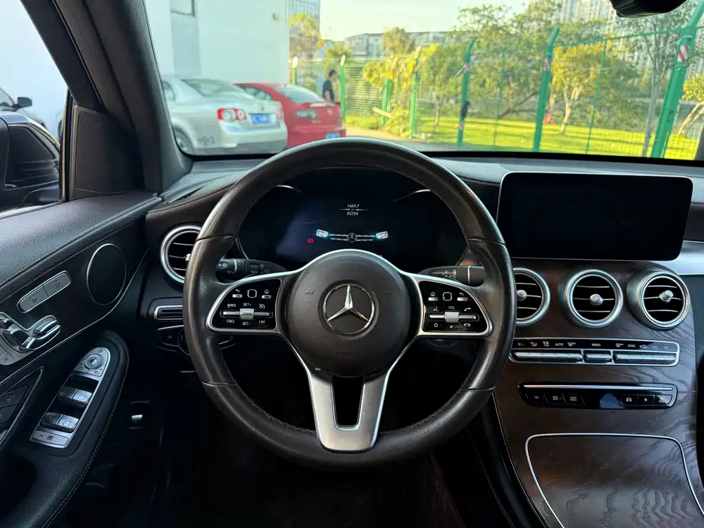 Mercedes-Benz GLC — фото 10