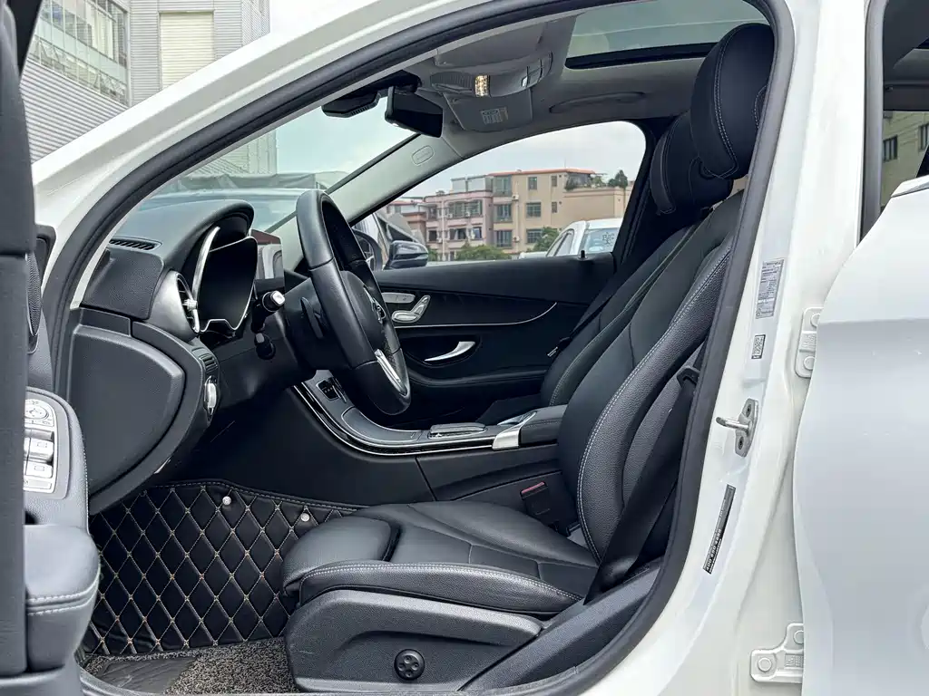 Mercedes-Benz C-Class (Import) — фото 9