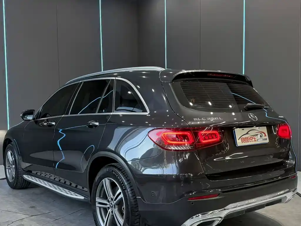 Mercedes-Benz GLC — фото 8