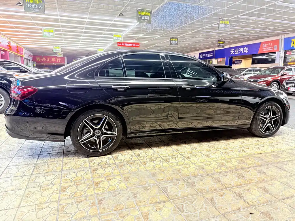 Mercedes-Benz E-Class (Import) — фото 9